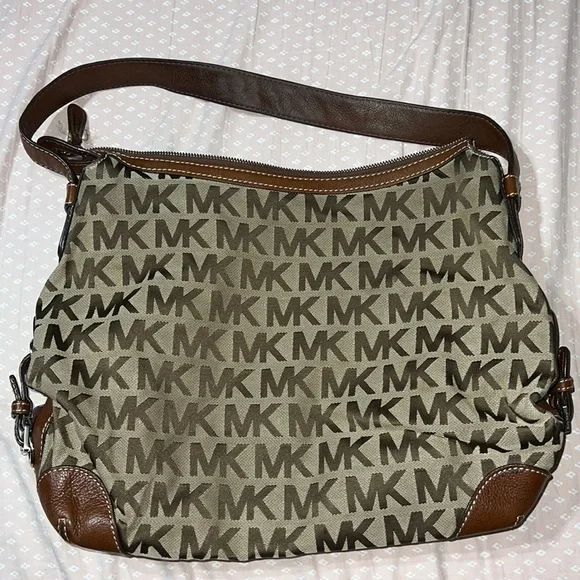 Michael kors bag - Picture 1 of 6